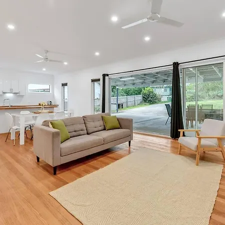 Spacious Three-Bedroom Home Ipswich Exterior photo