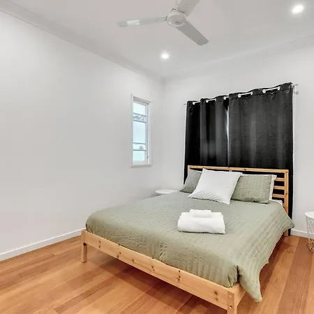 Spacious Three-Bedroom Home Ipswich Exterior photo